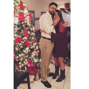 Red dress with lace sleeve